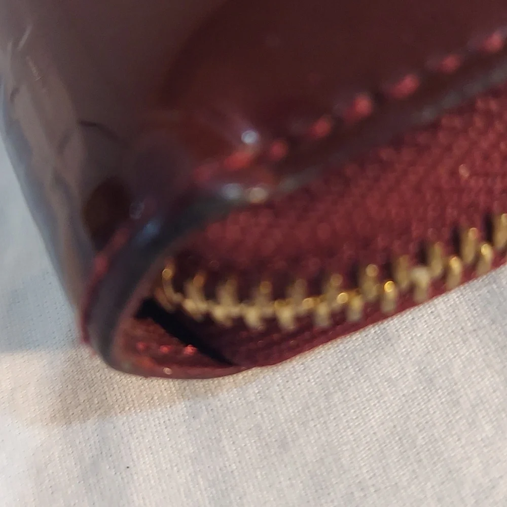 Louis Vuitton Monogram Vernis Amarante wallet zip